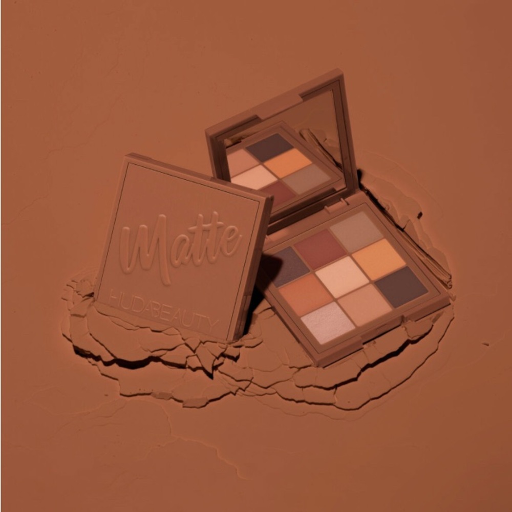Huda Warm Matte-only swatched